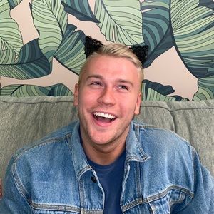 Meet your Posher, Colton